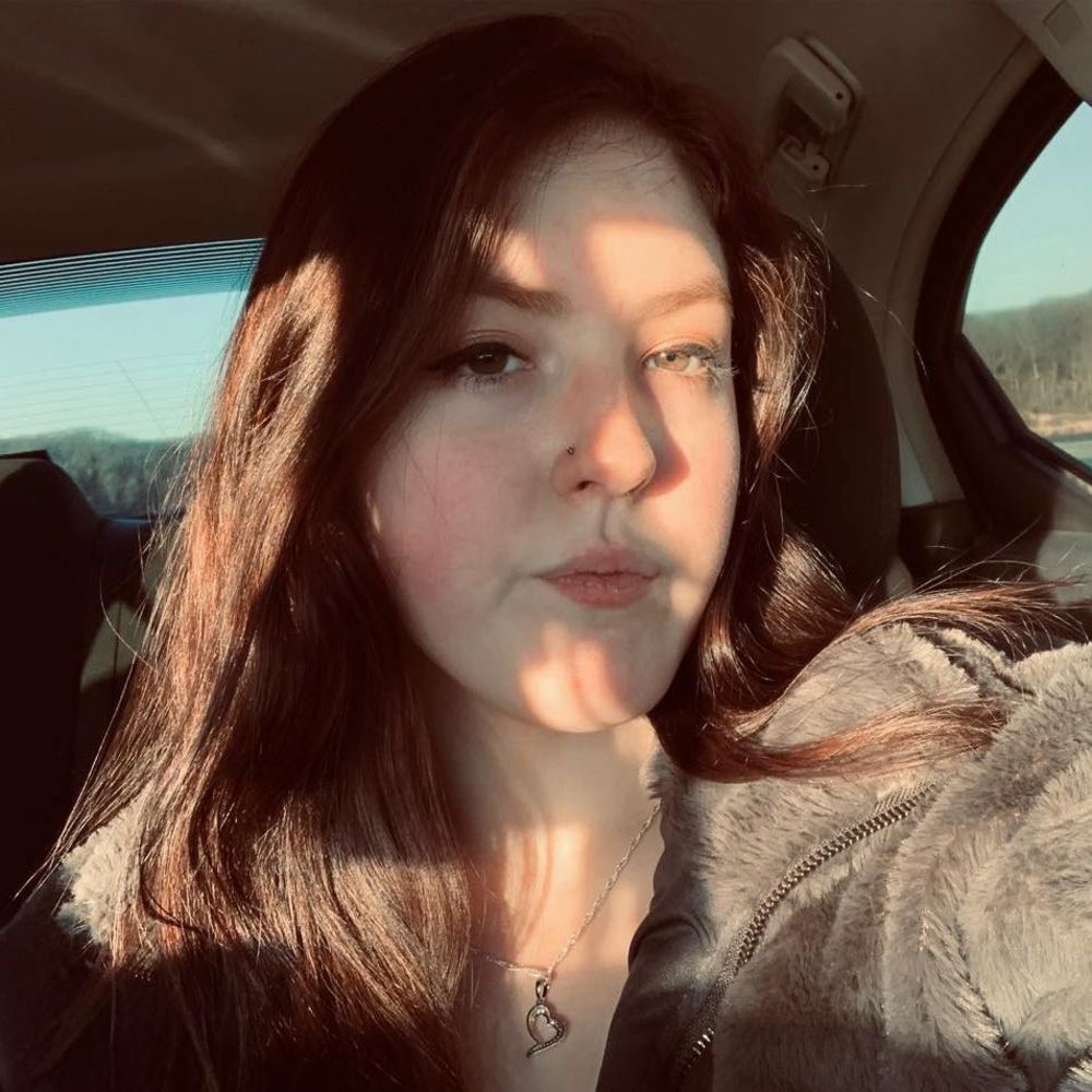 Meet your Posher, Danya